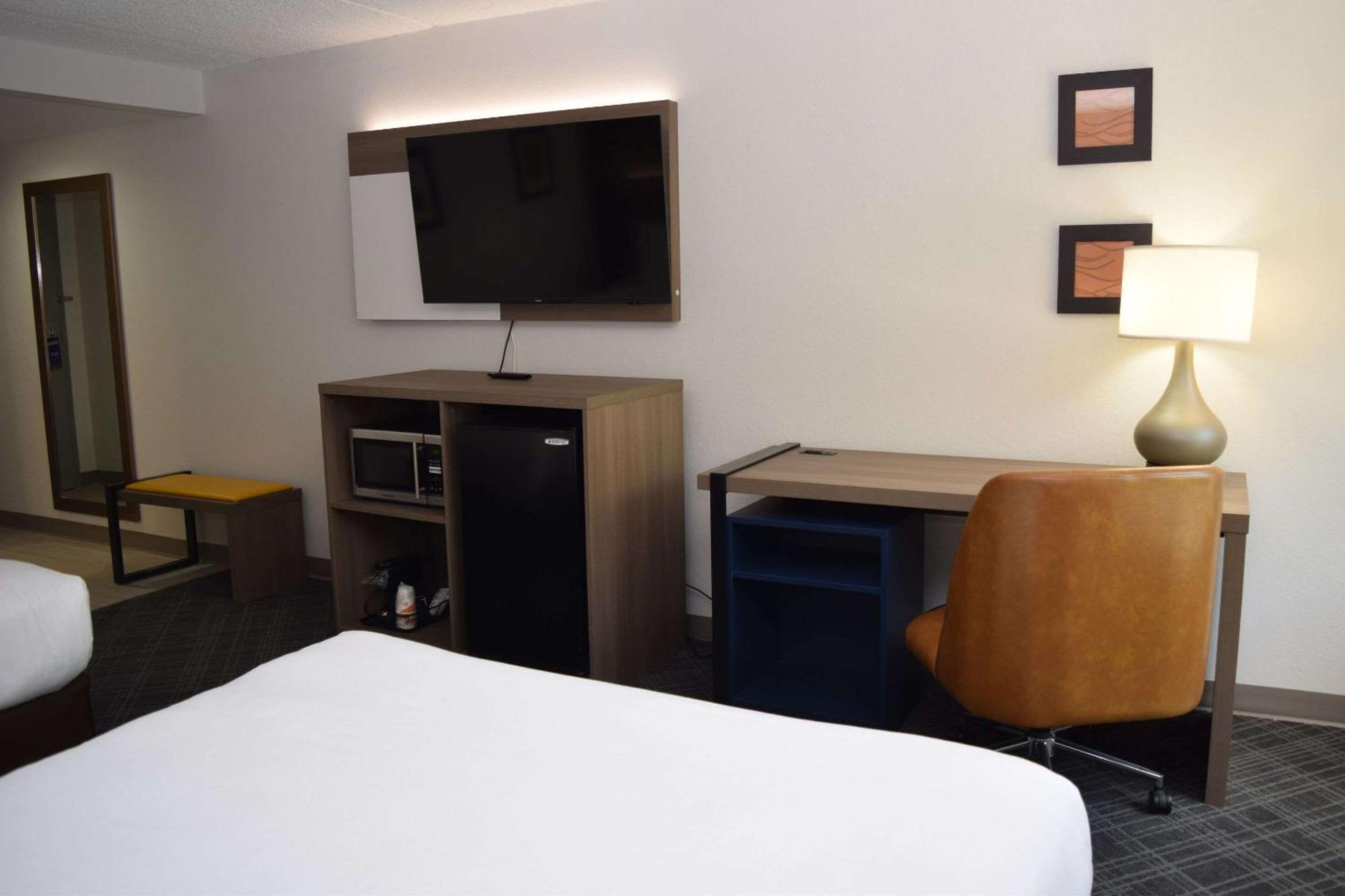 Comfort Inn & Suites Syracuse-Carrier Circle East Syracuse Exteriér fotografie