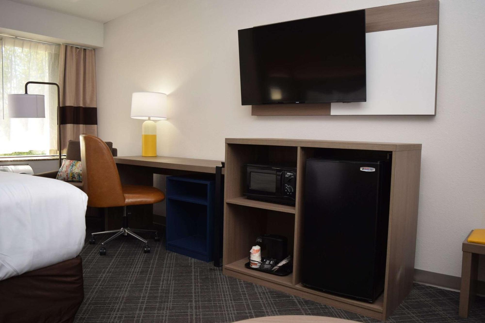 Comfort Inn & Suites Syracuse-Carrier Circle East Syracuse Exteriér fotografie